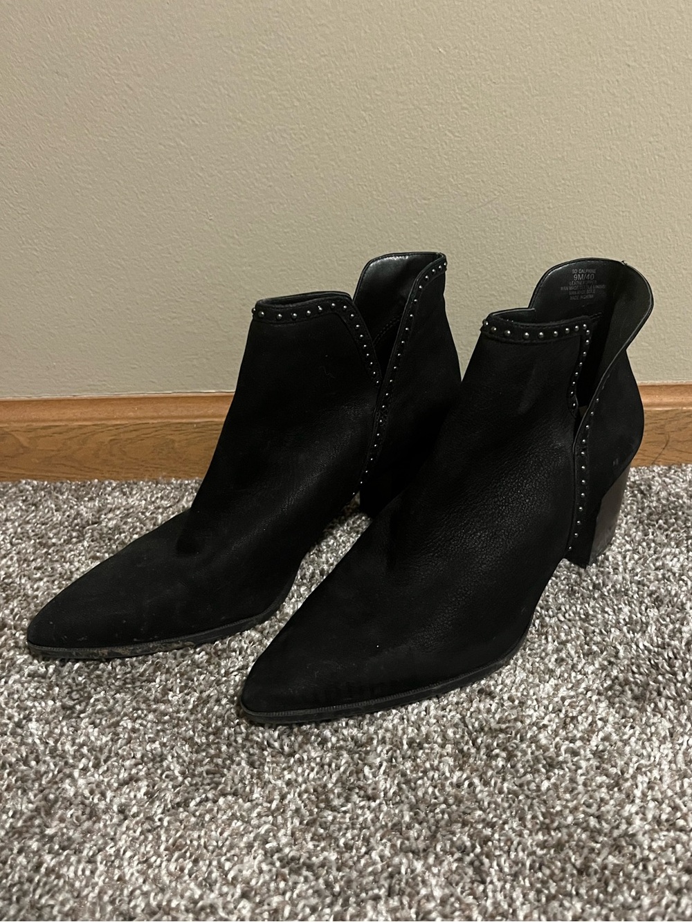 Sole Society So Dalphine Pointed Toe Studded Heeled Black Leather Booties Size 9